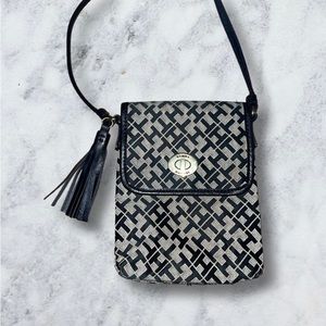 Tommy Hilfiger Crossbody Bag